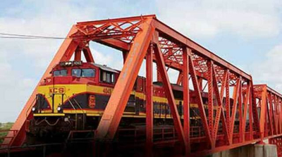 VIDEO Avanza construcci&oacute;n de segundo puente ferroviario en Nuevo Laredo
