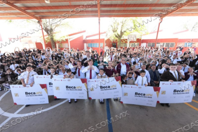 ENTREGA CARMEN LILIA CANTUROSAS M&Aacute;S DE 12 MIL BECAS &ldquo;UNE&rdquo;A ESTUDIANTES DE EDUCACI&Oacute;N B&Aacute;SICA
