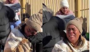 Migrantes lloran tras cancelaci&oacute;n de las citas en CBP One