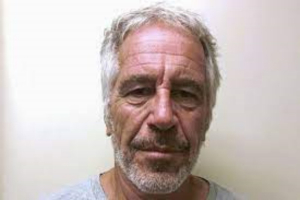 V&iacute;ctimas de Jeffrey Epstein demandan al FBI, acusan encubrimiento