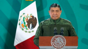 Secretario de la Defensa Nacional advierte riesgos si el Ej&eacute;rcito regresa a los cuarteles en 2024