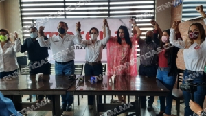 Carmenlilia Canturosas respaldada por militantes fundadores de Morena