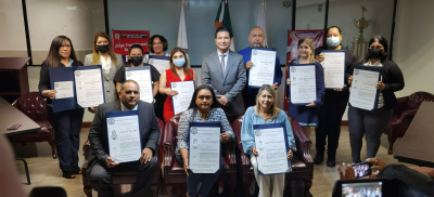 VIDEO Rector de la UNT, entrega t&iacute;tulos a egresados de Licenciaturas, Maestr&iacute;as y Doctorados