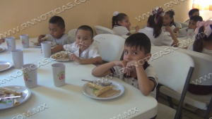 Autoridades educativas y padres de familias piden regreso de escuelas de tiempo completo