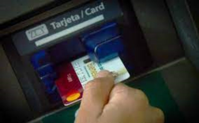 Alertan sobre estafas a abuelitos en cajeros autom&aacute;ticos de Victoria