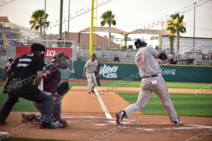 Los Dos Laredos ganan su serie 15 de la temporada