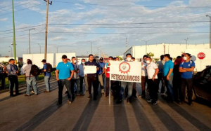 Contin&uacute;a la huelga en la papelera de Altamira