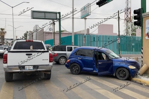 Deja colisión cuantiosos daños materiales en Nuevo Laredo