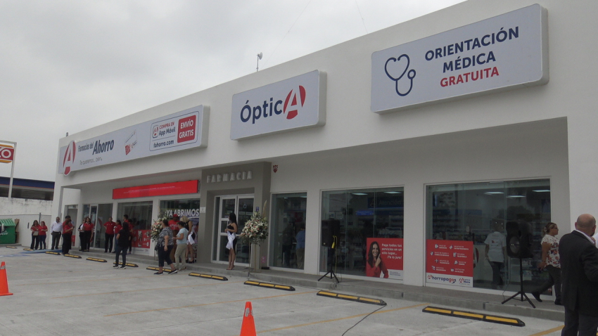 Aperturan cadena de farmacias en Nuevo Laredo invierten 80 millones de pesos