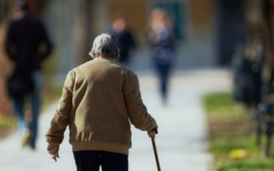 Envejece la población; agrava crisis en salud