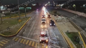 M&aacute;s de 2 mil paisanos ingresan por Nuevo Laredo en caravana de 402 veh&iacute;culos