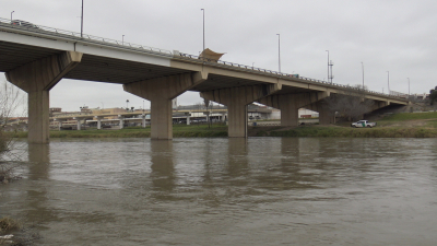 VIDEO Incrementa a cerca de 2 metros nivel del río Bravo en Nuevo Laredo por trasvase
