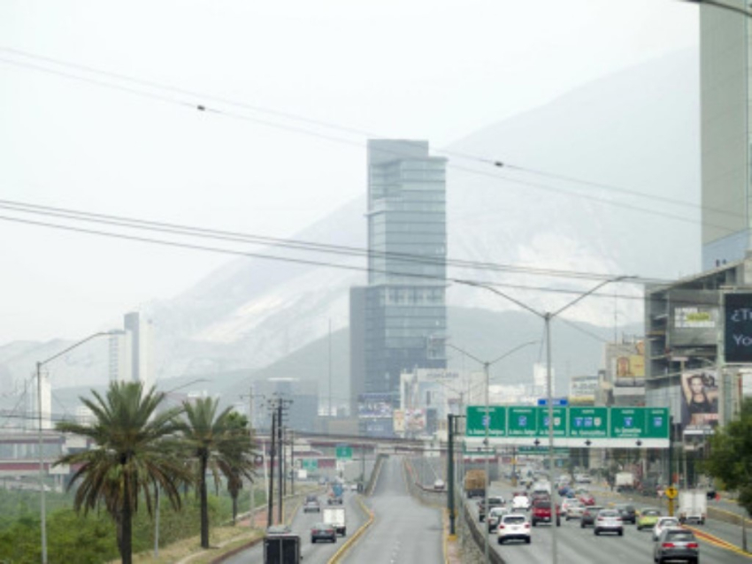 Nuevo León emite nueva alerta por contaminación ambiental