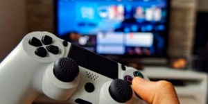 Muere tras ca&iacute;da de un rayo que provoc&oacute; una descarga el&eacute;ctrica en su control de videojuegos