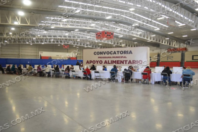 BRINDA GOBIERNO MUNICIPAL APOYO ALIMENTARIO A LA CIUDADAN&Iacute;A