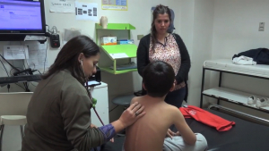 VIDEO Incrementan enfermedades de vías respiratorias; menores más afectados