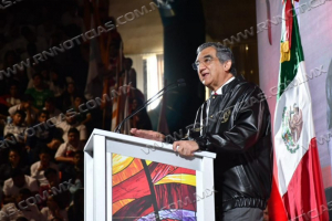 Debemos trabajar unidos para construir los nuevos pilares de la universidad: Gobernador