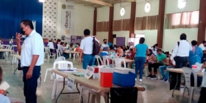 Mujer muere en la fila esperando la vacuna de refuerzo anticovid en Coahuila