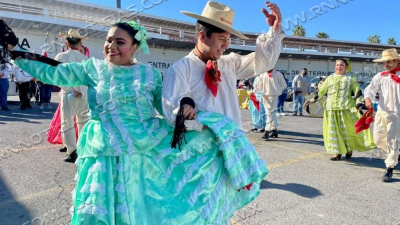 CELEBRAR&Aacute;N INDEPENDENCIA CON BAILABLES FOLCL&Oacute;RICOS