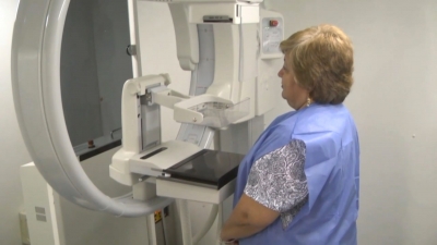VIDEO Brindar&aacute; mastograf&iacute;as y orientaci&oacute;n del c&aacute;ncer de mama; Diputada federal