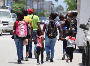 Refugia la frontera 6 mil 500 migrantes