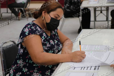 MANTIENE GOBIERNO MUNICIPAL HORARIO PARA FIRMA DE CONTRATOS DE LA BECA UNA NUEVA ERA