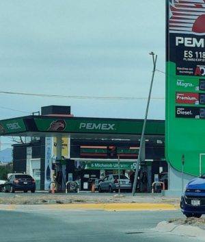Regios denuncian desabasto de gasolina en Monterrey