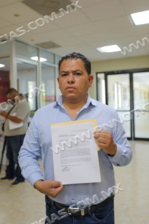 DENUNCIAN TR&Aacute;FICO DE INFLUENCIAS DE PANISTAS NEOLAREDENSES