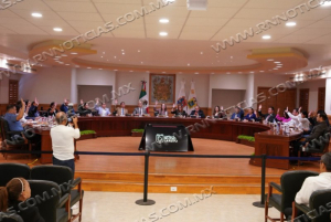 CABILDO REFRENDA APOYO A LAS FAMILIAS NEOLAREDENSES CON DESCUENTOS EN RECARGOS DEL PREDIAL DURANTE NOVIEMBRE