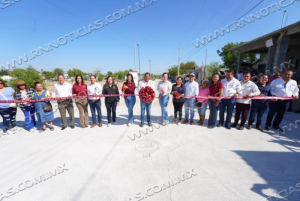 ALCALDESA CARMEN LILIA CANTUROSAS ENTREGA OBRAS DE PAVIMENTACIÓN EN LA COLONIA 150 ANIVERSARIO