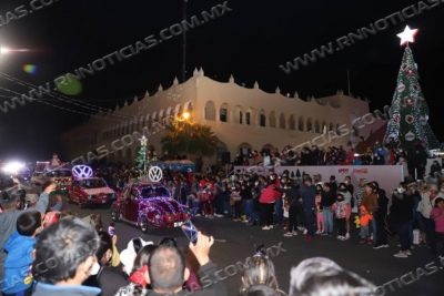 VIVE NUEVO LAREDO GRAN DESFILE NAVIDE&Ntilde;O