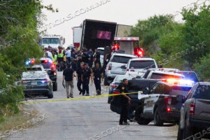 Piden a migrantes no arriesgar su vida por sue&ntilde;o americano; Tras caso 50 migrantes muertos