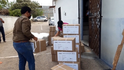 VIDEO Llegan m&aacute;s 300 mil boletas al INE para Consulta popular del primero de agosto