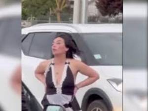 Escort irrumpe en el funeral de su amante vestida &lsquo;como a &eacute;l le gustaba&rsquo;