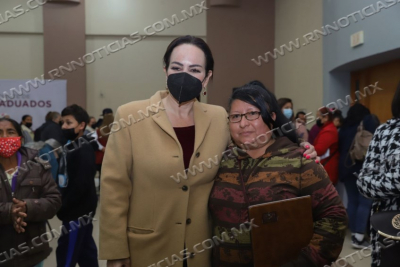 ENTREGAN 144 PARES DE LENTES