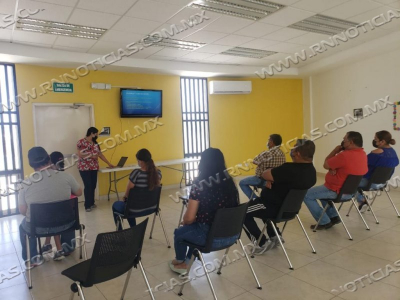 A TRAV&Eacute;S DE PL&Aacute;TICAS PADRES DE FAMILIA DEL CENTRO DE AUTISMO APRENDEN LOS DIFERENTES TIPOS DE TEA