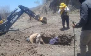 En Sonora, encuentran a m&aacute;s de 30 personas sin vida en una fosa clandestina.