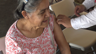 VIDEO Llevan vacunaci&oacute;n contra influenza a centrales camioneras