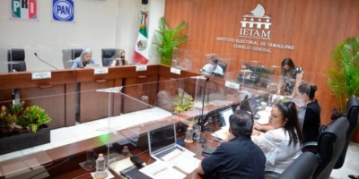 Entregan constancias a 30 alcaldes electos