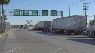 Contin&uacute;an fallas en sistema de aduanas en Puente del Comercio mundial