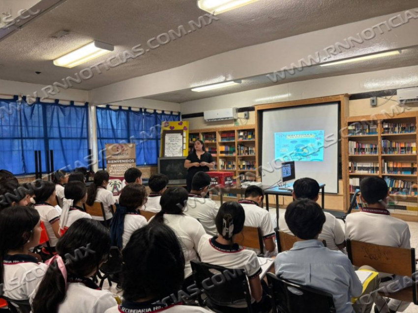 IMPACTA LLEVA PLÁTICA SOBRE ACOSO ESCOLAR A LA SECUNDARIA 3
