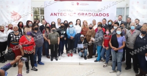 MÁS APOYOS A QUIENES MÁS LO NECESITAN; REALIZA GOBIERNO MUNICIPAL ENTREGA DE LENTES