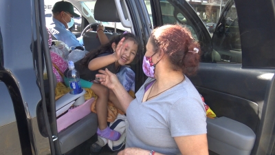 VIDEO Familia de paisanos llegan a pasar navidad y fin de a&ntilde;o en M&eacute;xico