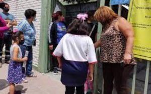 Piden quitar las cuotas escolares