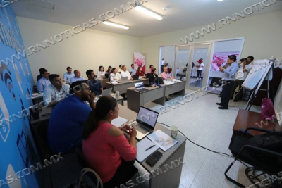 CAPACITA GOBIERNO MUNICIPAL A CIUDADAN&Iacute;A CON CURSO DE ESTAD&Iacute;STICA