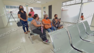 Invitan a mujeres a atenderse en Cl&iacute;nicas UNE por mes de la mujer