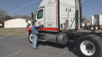 Contin&uacute;a Cecati con alta demanda para capacitaci&oacute;n de chofer de tracto cami&oacute;n