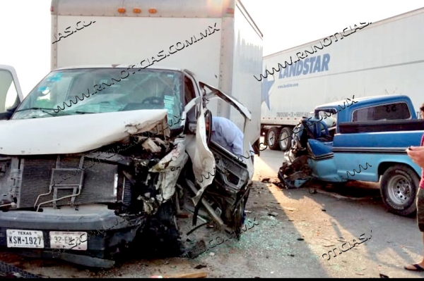 Encontronazo deja dos heridos en Nuevo Laredo