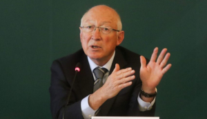 Reprocha Ken Salazar la amistad de M&eacute;xico-Rusia