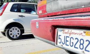 Advierten posibles sanciones por manejar un auto &ldquo;chocolate&rdquo; en M&eacute;xico